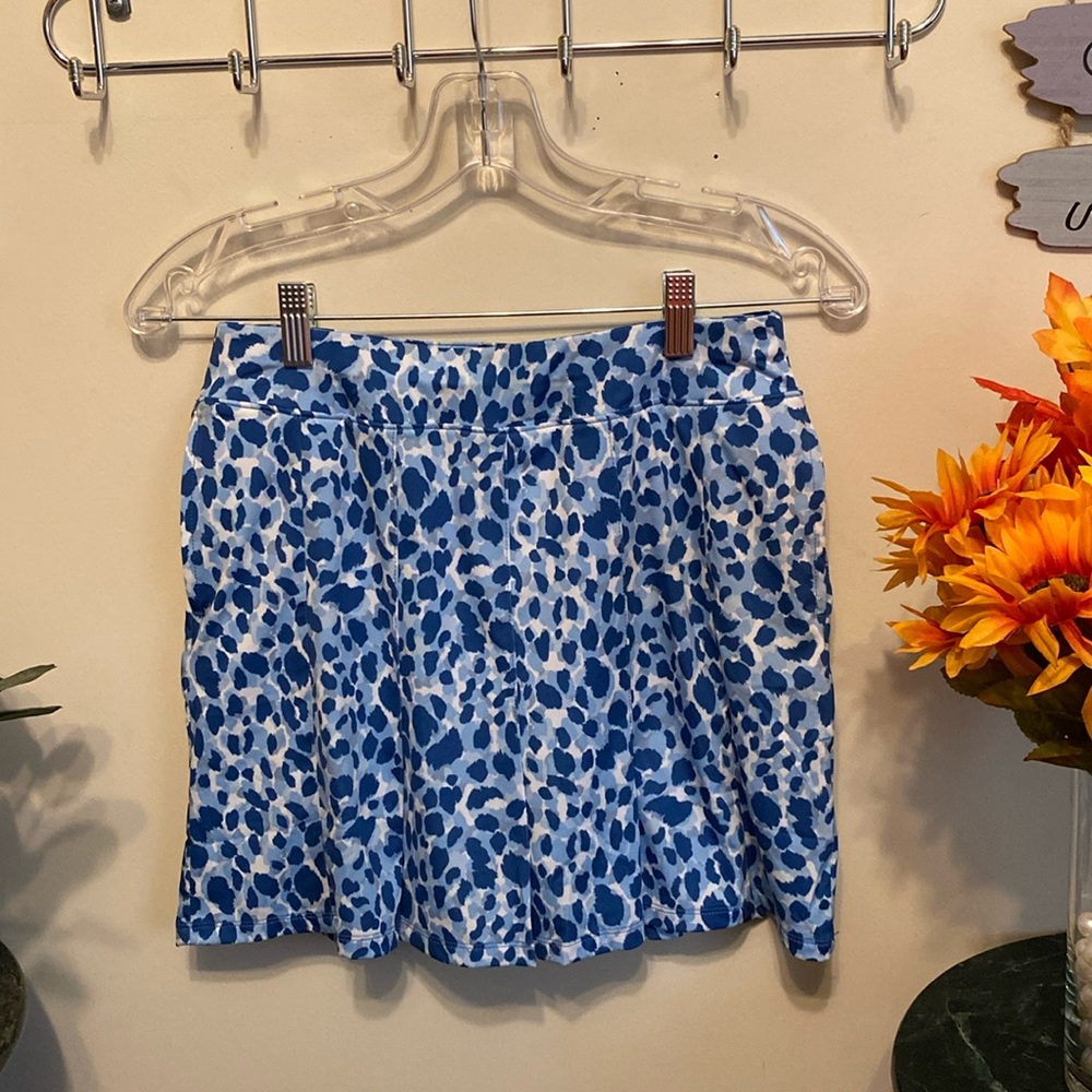 NWT Sport Haley Golf Skort Sz XS. Pleated skort, shorts underneath, 3 pockets.